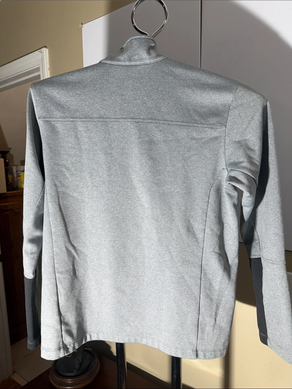 The North Face Light Gray Men’s Quarter-Zip Fleece Pullover